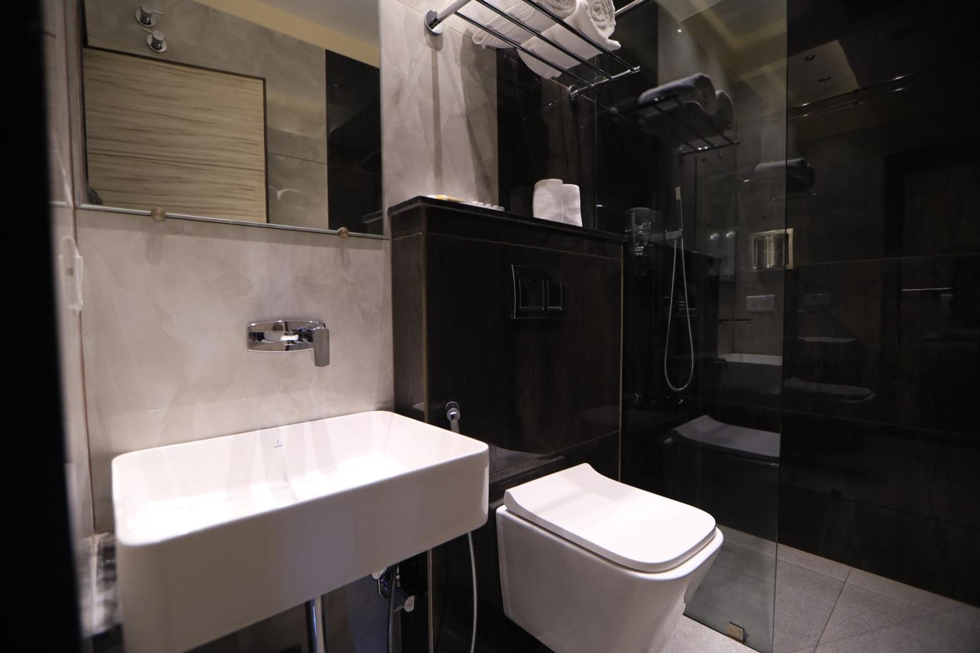 Kings Bury Inn Kumbakonam Ngoại thất bức ảnh