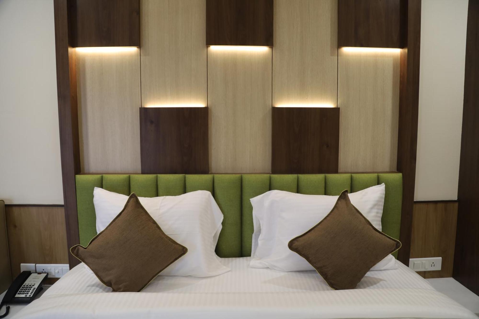 Kings Bury Inn Kumbakonam Ngoại thất bức ảnh